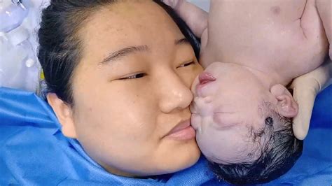 Mom First Kiss Newborn Live Birth Vlog C Section Delivery The