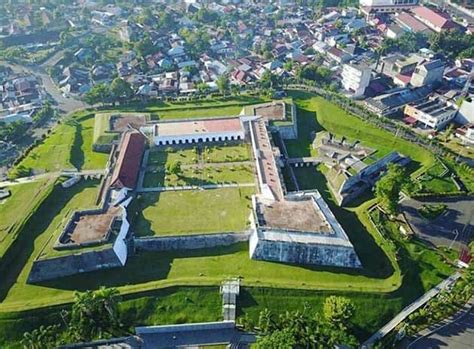 Sejarah Benteng Marlborough Bengkulu, Harga Tiket Masuk + Peta Lokasi