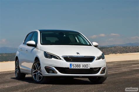 Peugeot 308 1 2 PureTech 130 tecnología precio comportamiento y