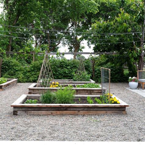 15 Small Garden Ideas That Maximize Limited Space