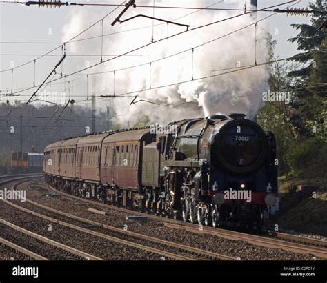 Oliver Cromwell Steam Train Fotograf As E Im Genes De Alta Resoluci N