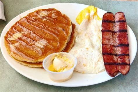 10 Best Breakfast Restaurants In Myrtle Beach [2024 Updated]