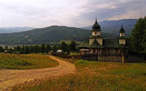 Munţii Nemira Rumunia Travel Pl