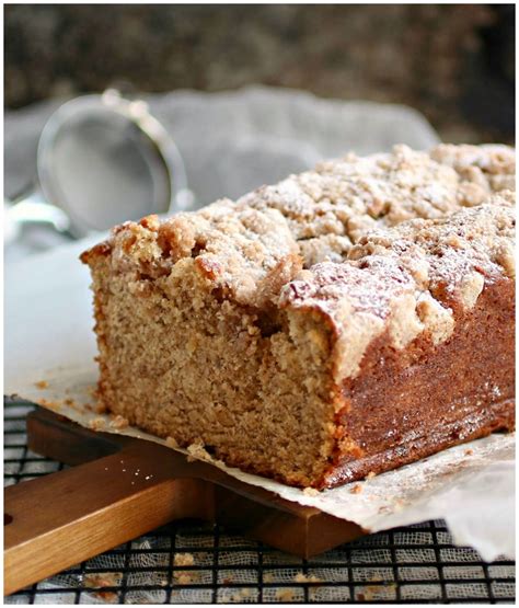 Banana Bread With Oat Streusel Topping Recipe - newbritawaterchiller