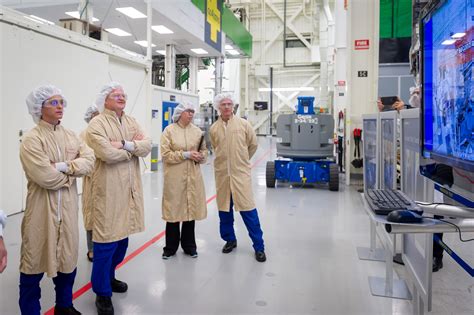 Astronauts Tour Boeing Spacecraft Test Facilities – Commercial Crew Program