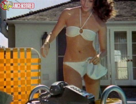 Jaclyn Smith Camel Toe