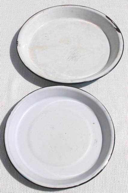 Vintage Enamelware Camp Plates Pie Pans Blue White Spatter Ware