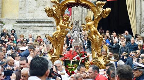 Sant Ambrogio Fervono I Preparativi Per La Festa Del Patrono