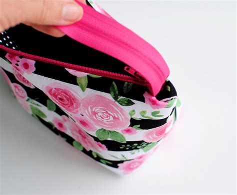 How To Sew A Diy Makeup Bag Easy Sewing Project Brother