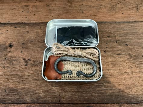 Flint And Steel Fire Starter Kit Complete Firestarter Set Char Cloth