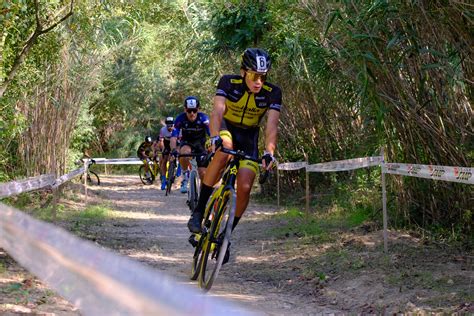 Il Giro D Italia Ciclocross Accolto Nelle Marche Cresce La Festa E