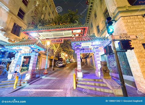 SAN FRANCISCO - AUGUST 7, 2017: Chinatown Famous Entrance Gate a ...