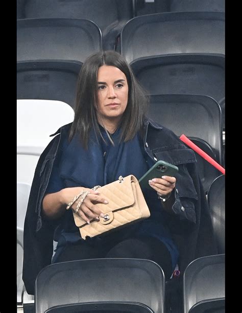 Photo Erika Choperena Femme De Antoine Griezmann Au Match De