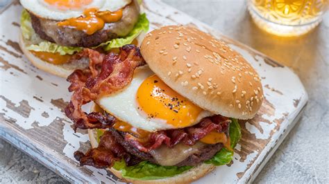 Hamburguesa Con Huevo Frito Y Tocineta Hacelo Con Huevos Costa Rica