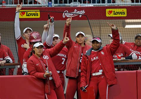 Ou Softball Again Beats Houston Via Run Rule As Jayda Colemans Ncaa