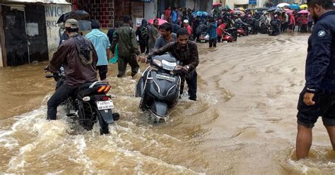 India Floods Situation Remains Grim In Maharashtra And Karnataka