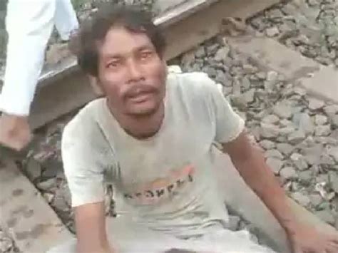 Train Passed Over The Young Man Video युवक के ऊपर से गुजर गई कालका