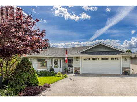 For Sale Southeast Street Salmon Arm Bc Rew