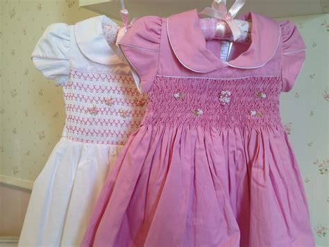 Domittila Vestidos Finos Casinha De Abelha Um Bordado Nico