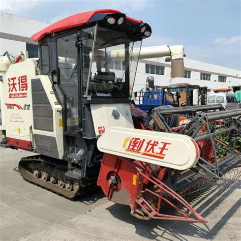 Low Price Used World Japan Rice Combine Harvester For Sale Paddy Rice