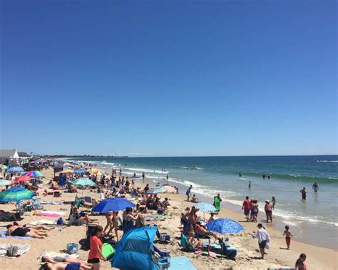 Rhode Island Beaches | Misquamicut State Beach & Easton's Beach