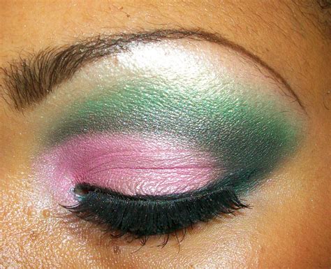 Makeup Tutorial Dramatic Pink And Green Eye Look Beauty Chameleon