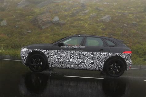 Jaguar Electric Suv Spied F Pace Design Cues Galore Autoevolution