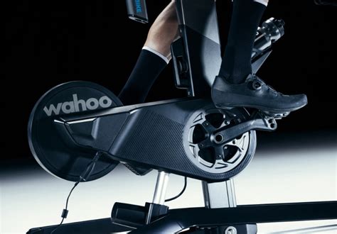 kickr smart bike indoor cycle bike wahoo fitness canada