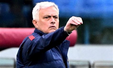 Mourinho wears wire on touchline in Roma draw - EgyptToday