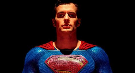 Zack Snyder Comparte Imagen De Superman Con Traje Negro Cine PREMIERE