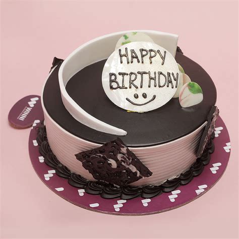 Send Chocolate Birthday Cake Online with Winni | Winni