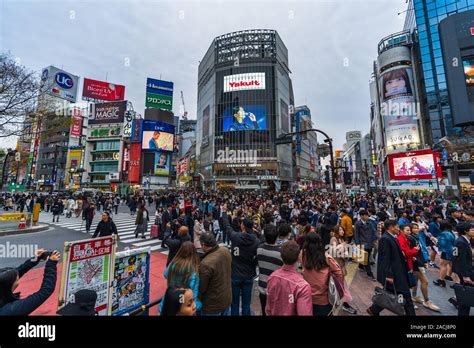 Tokyo Japan March 25 2019 Crowds Of People Walking Across At