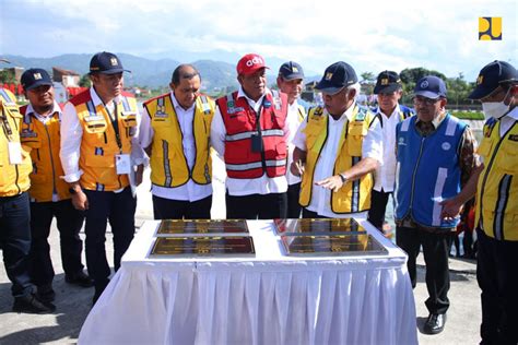 Presiden RI Jokowi Resmikan Flyover Kopo TIMES Jatim