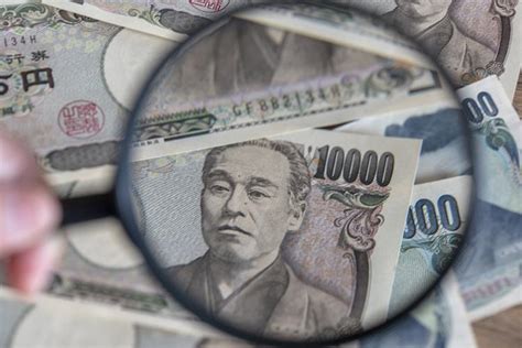 Usd Jpy Drifts Lower As Japan Suspected Of Further Intervention