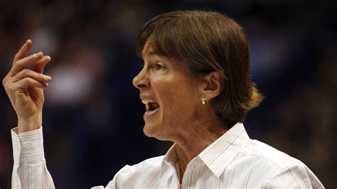 Tara VanDerveer gets multiyear coaching contract with Stanford - UPI.com