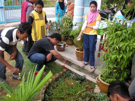 T E G A N U K I Ta Pertandingan Kumpul Sampah Semai Amalan Kebersihan