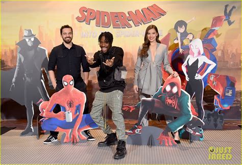 Hailee Steinfeld Jake Johnson And Shameik Moore Attend Spider Man