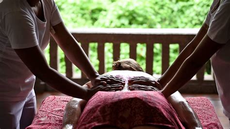 Spa Treatmentayurvedic Abhyanga Massage At Oneworld Retreats In Ubud