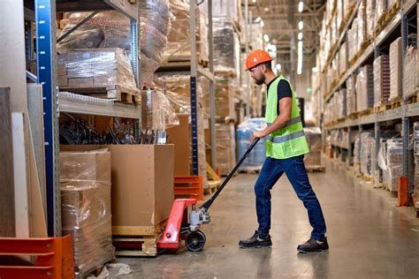 Forklift Vs Pallet Jack The Difference Advance Pallet