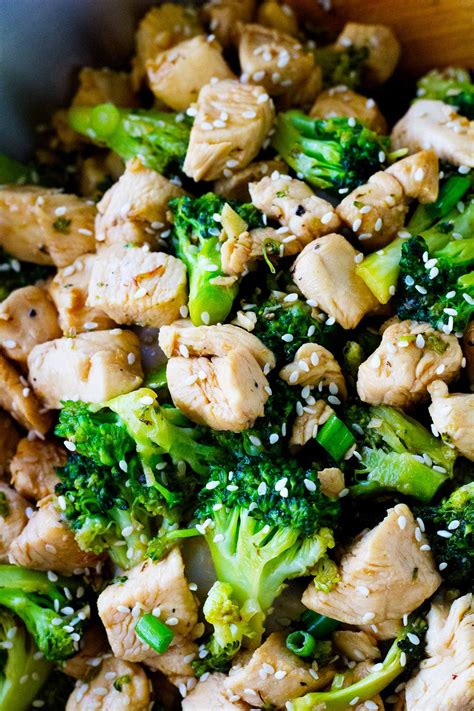 15 Minute Sesame Chicken And Broccoli Sesame Chicken Broccoli Food