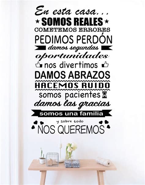 Vinilo Decorativo Frase En Esta Casa Somos Reales 120x75cm 599 00