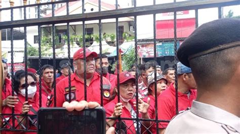 Geruduk PN Jaksel Kawal Sidang Sambo Cs Pemuda Batak Bersatu Kata