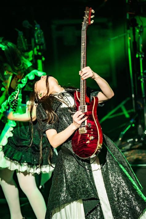 Band Maid、10周年ツアー番外編開催。お給仕映像も公開 Barks