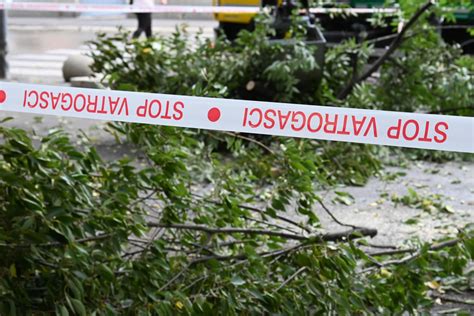 Slobodna Dalmacija Ef Splitskih Vatrogasaca O Ekujemo Obilne