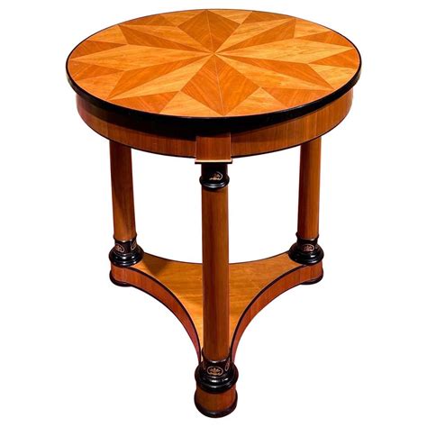 French Veneer Side Table 94 For Sale On 1stdibs