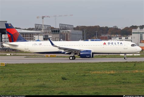 D AZWF Delta Air Lines Airbus A321 271NX Photo By Tom Kunzendorf ID