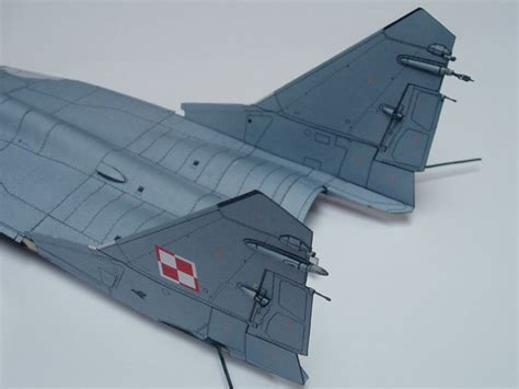 Relacja Samolot Polski MIG 29 Strona 3 Kartonwork