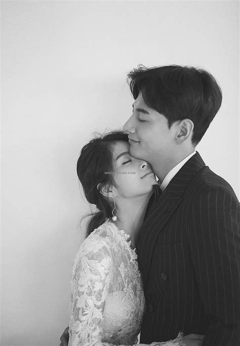 Gambar Couple Wedding Hitam Putih Amelia Mitchell