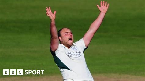 County Championship Joe Leach Takes Five Wickets Before Worcestershire Hit Back Bbc Sport