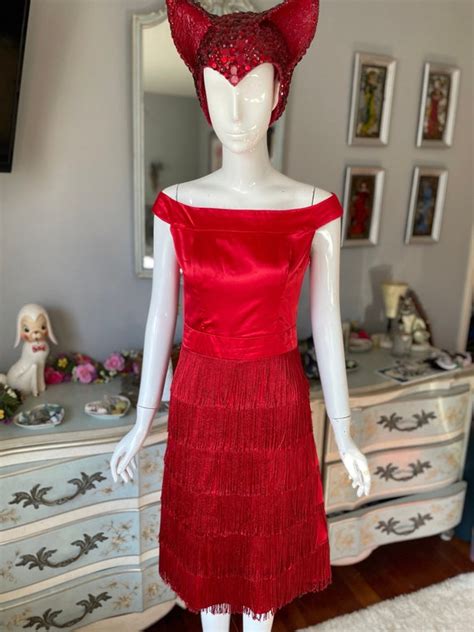 Vintage 60s Red Satin Gem